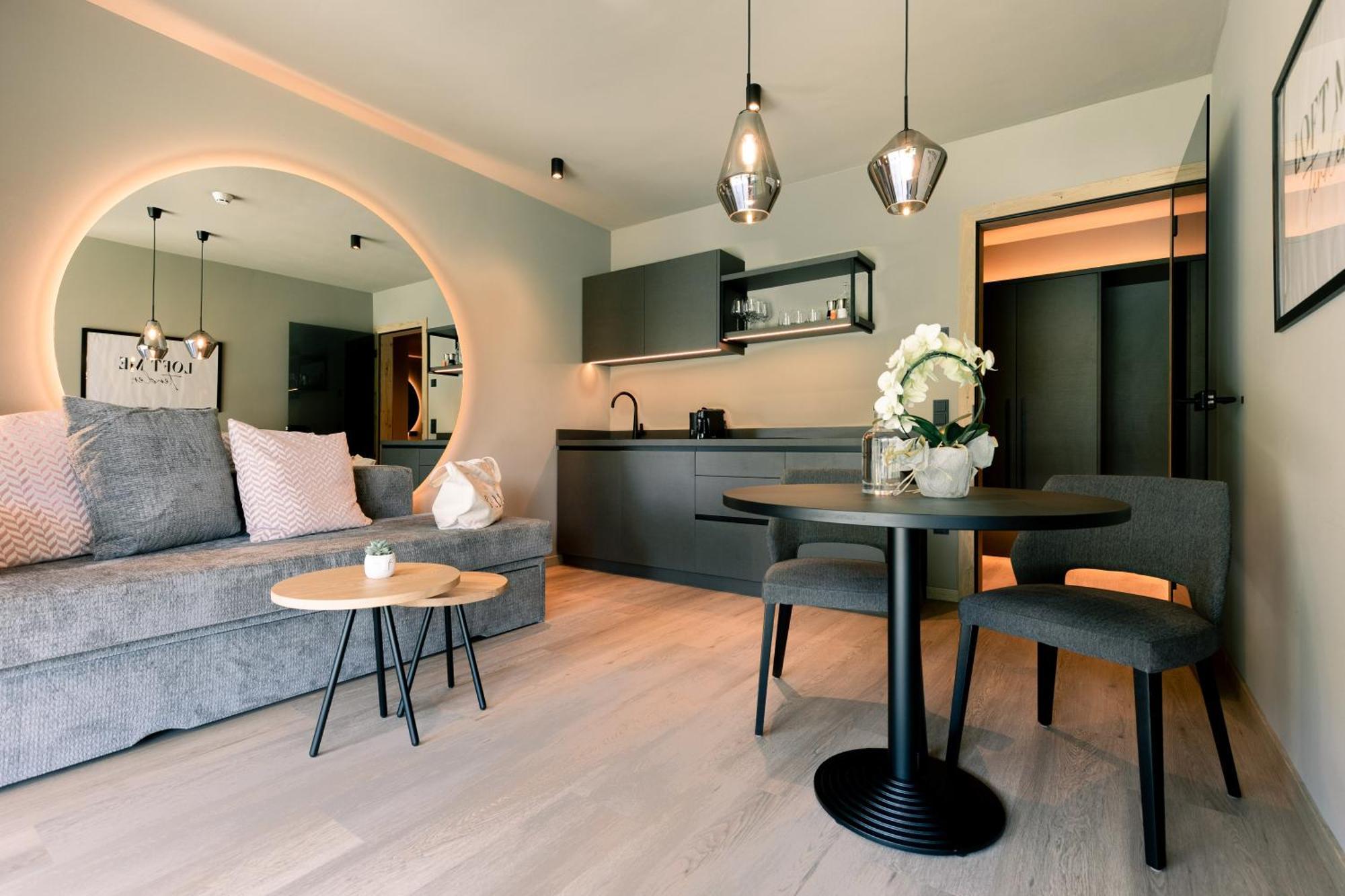 Belia Lofts - Adults Only - Apartments アッピアーノ・スッラ・ストラーダ・デル・ヴィーノ エクステリア 写真